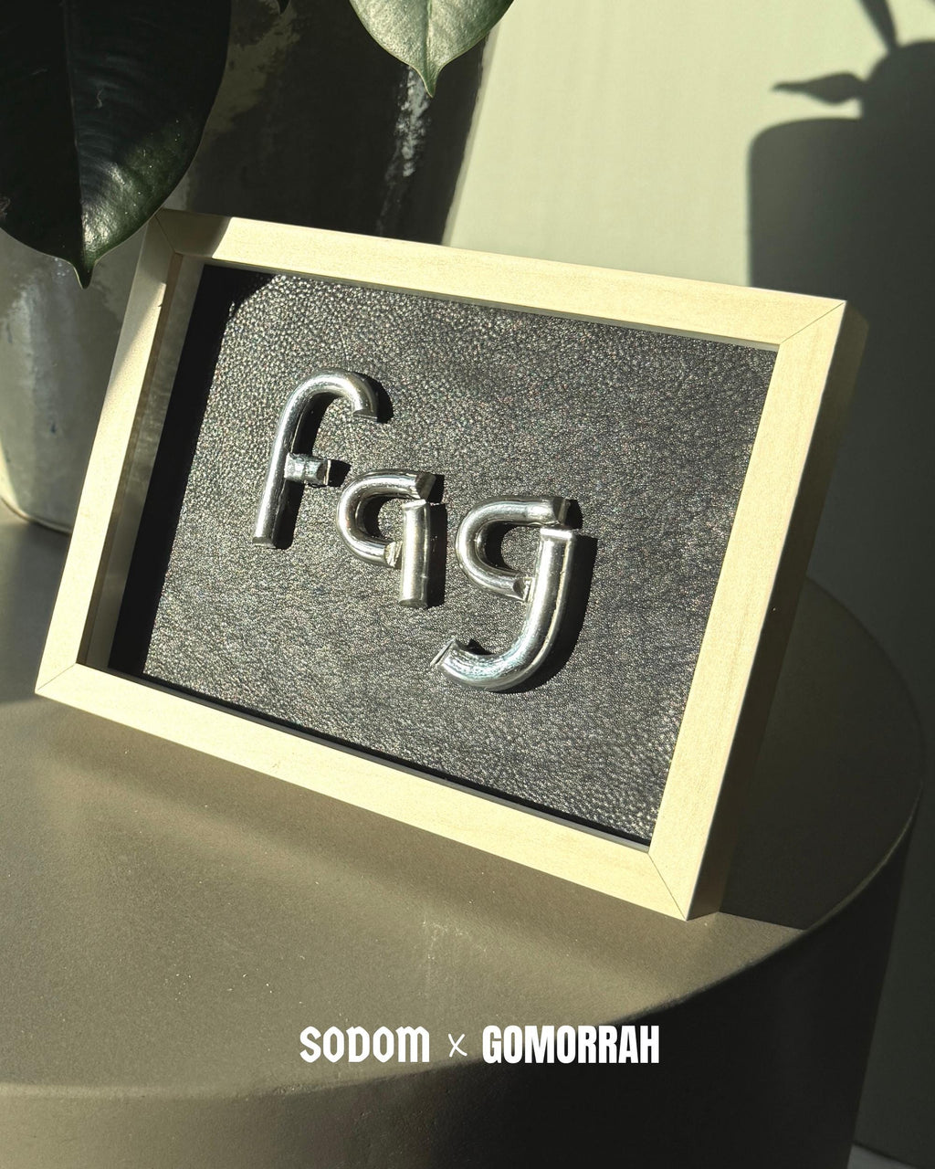 FAG Chain Art in Leather Frame