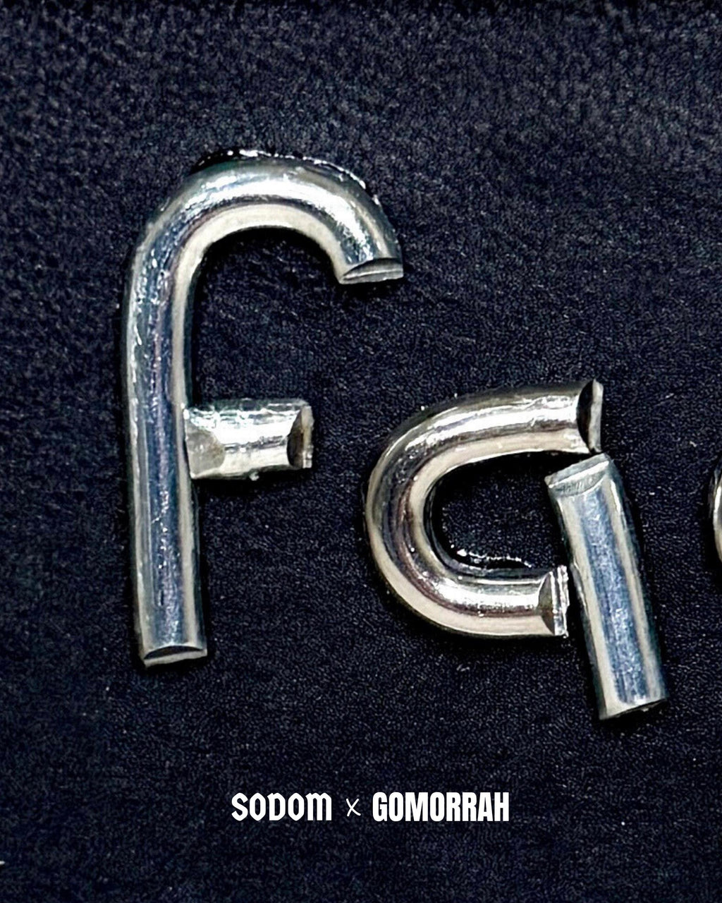 FAG Chain Art in Leather Frame