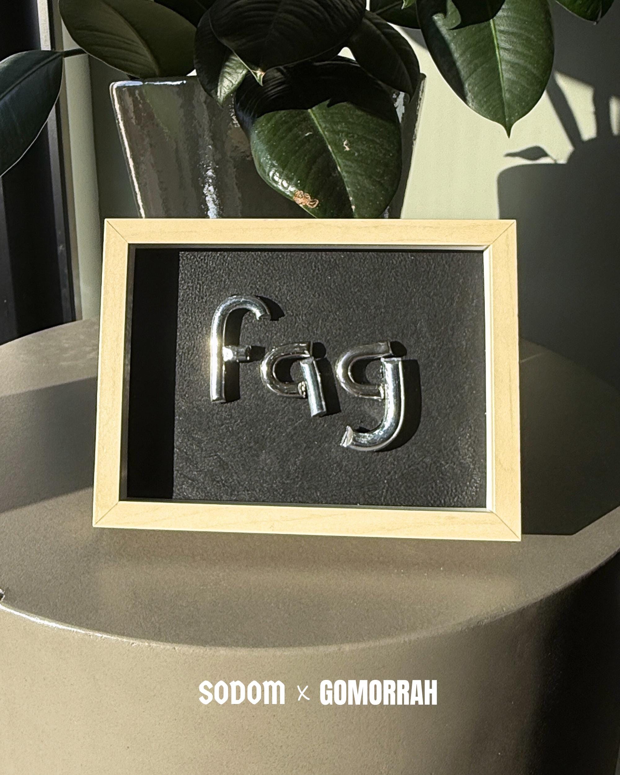 FAG Chain Art in Leather Frame